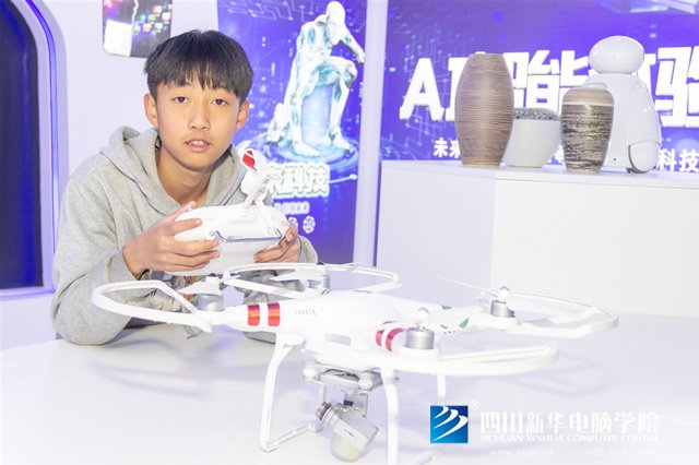 看臉時代的零零后，如何擺脫枷鎖、負重前行