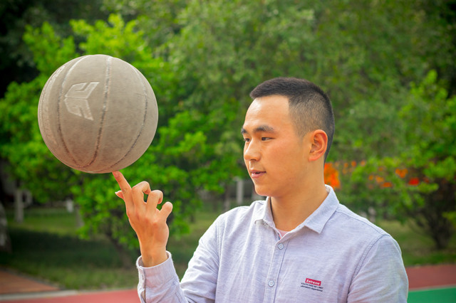 高中輟學(xué)，看“職場小白”如何“技能在手，天下可走”