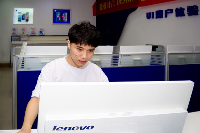 選擇一所好學(xué)校，選擇一個好未來！