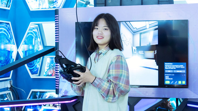 初中畢業(yè)來新華，勇敢追逐設(shè)計(jì)夢 