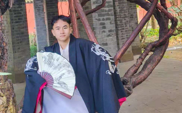 打工太辛苦，學(xué)一技之長能否改變現(xiàn)狀?