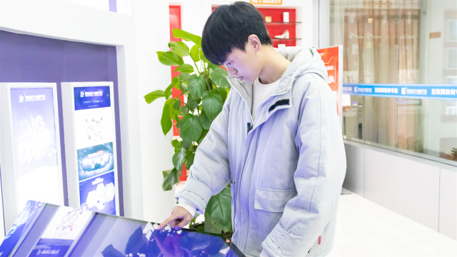 打工太辛苦，重返校園拾起心中熱愛