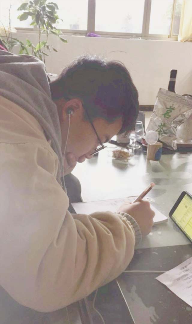 居家學(xué)習(xí)嚴(yán)要求，自律使我更自由