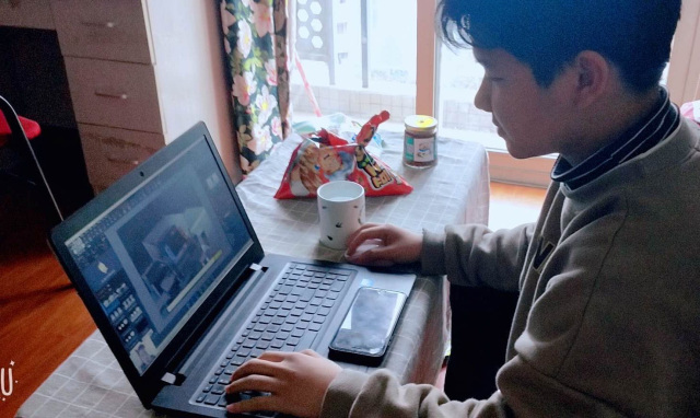 同學，你認真學習的樣子真好看！