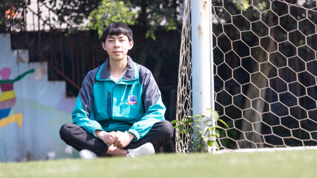 三人結伴來新華，老朋友再做新同學！