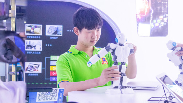 為夢(mèng)想，乘風(fēng)破浪