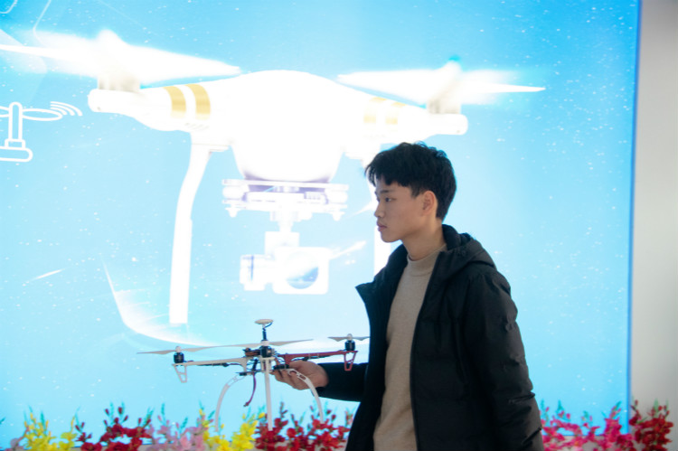 轉(zhuǎn)校再擇校讓夢(mèng)想在新華重新起飛