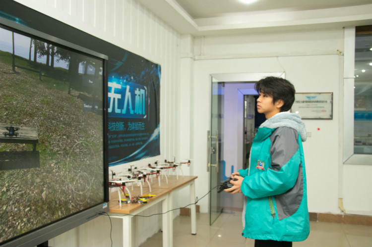 逐夢(mèng)者自強(qiáng)不息 有志者奮斗無(wú)悔?