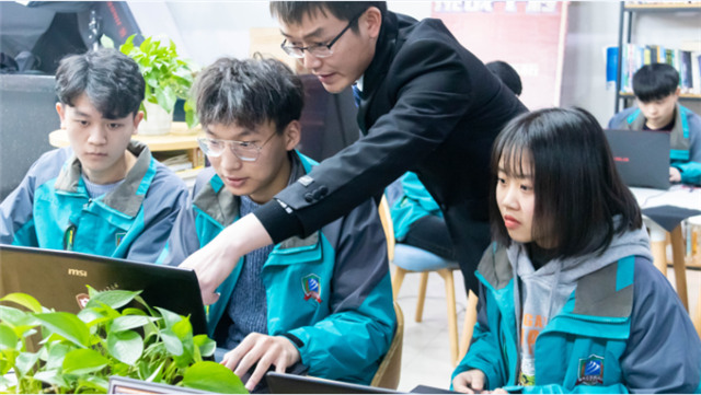 初高成績不理想，找職校？女生學(xué)什么專業(yè)好？