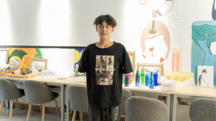 劉鑫毅：這里有不一樣的課堂，不一樣的校園環(huán)境