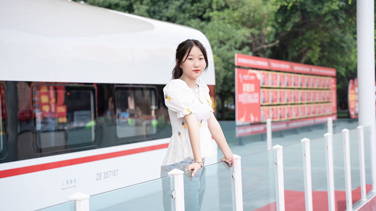 轉(zhuǎn)校來四川新華，我找到了久違的成就感！