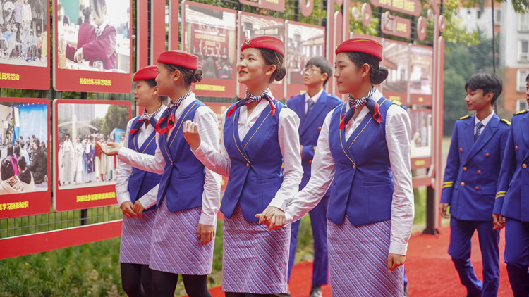 國(guó)防少年—在新華用技能改變青春