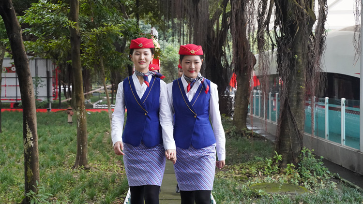 國(guó)防少年—在新華用技能改變青春