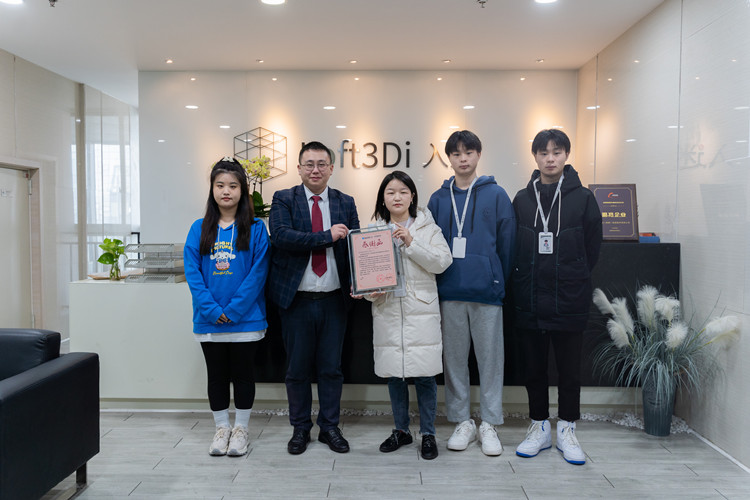 選擇新華，涅槃重生的雙胞胎兄弟！