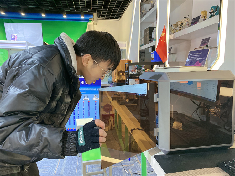 打工太辛苦擇校再讀，用技術(shù)與實(shí)力逆襲