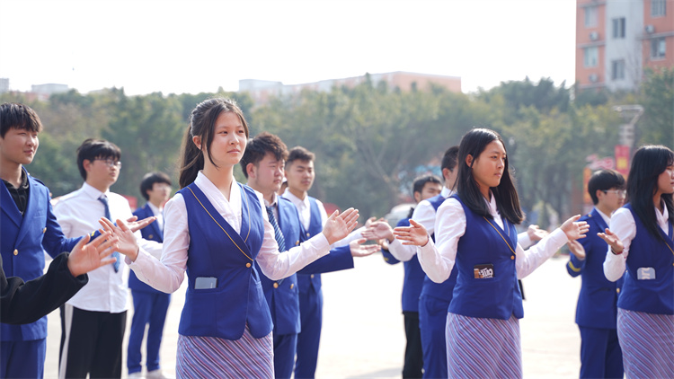 國防風(fēng)采！新華國防少年不怕練！