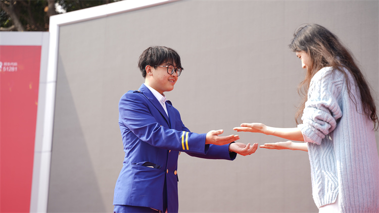 國防風(fēng)采！新華國防少年不怕練！