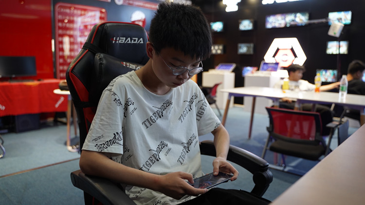 新生學(xué)子|不負(fù)青春，不負(fù)自我