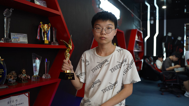 新生學(xué)子|不負(fù)青春，不負(fù)自我