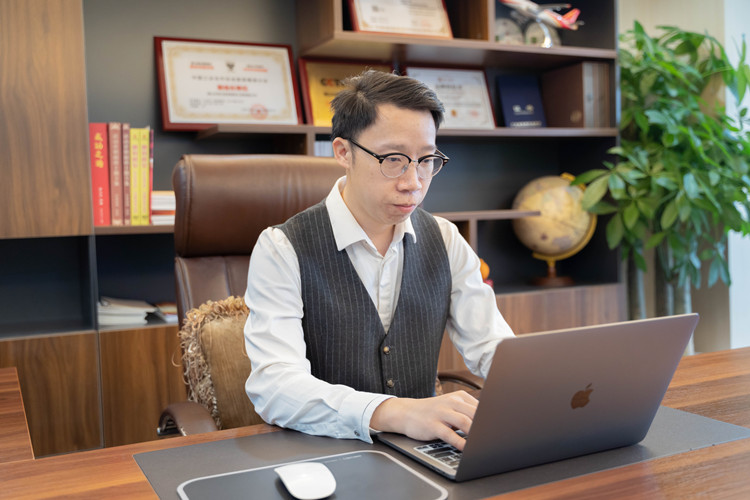 成功學(xué)子|不忘初心，九轉(zhuǎn)功成