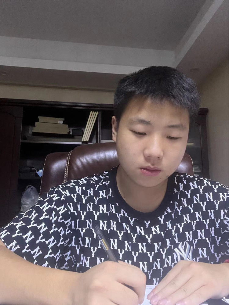 優(yōu)秀學(xué)子|新華一個(gè)“大白”的自述