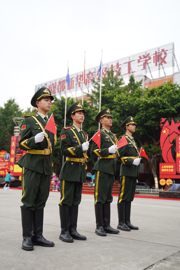 新華國旗護(hù)衛(wèi)隊(duì)|青春與國旗同在！