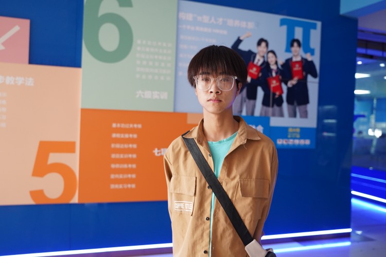 新生學子|再抉擇，跟隨父母重拾夢想！