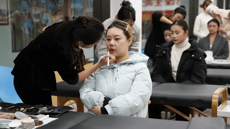 臨近年底，打工返鄉(xiāng)學什么技術(shù)年后好就業(yè)？